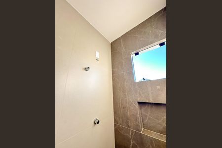 Casa para alugar com 83m², 2 quartos e 2 vagasBanheiro da Suíte