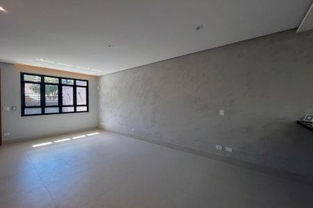 Casa para alugar com 112m², 3 quartos e 2 vagasSala