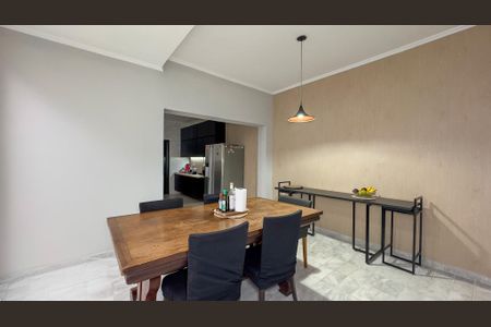 Casa à venda com 290m², 3 quartos e 2 vagasSala de Jantar