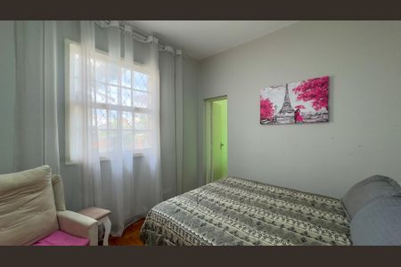 Casa à venda com 290m², 3 quartos e 2 vagasQuarto Suíte