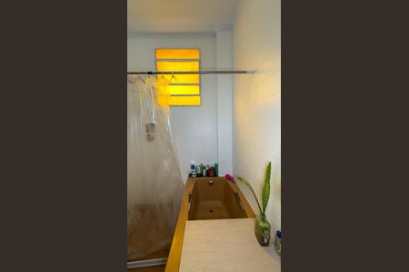 Casa à venda com 290m², 3 quartos e 2 vagasBanheiro