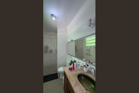 Casa à venda com 290m², 3 quartos e 2 vagasBanheiro da Suíte