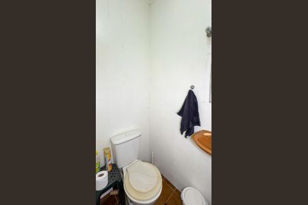 Casa à venda com 290m², 3 quartos e 2 vagasBanheiro de serviço