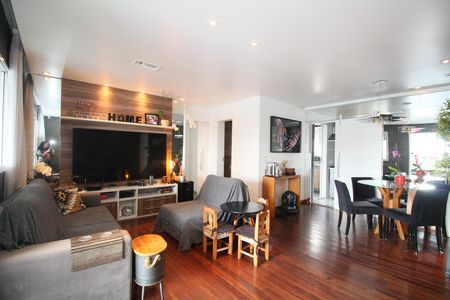Sala de apartamento para alugar com 3 quartos, 206m² em Jardim Monte Kemel, São Paulo