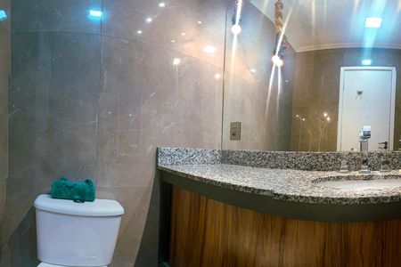 Apartamento para alugar com 3 quartos, 206m² em Vila Sonia, São Paulo