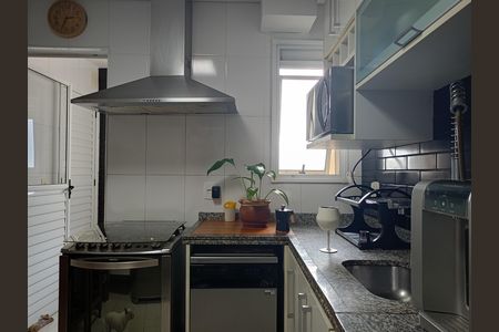 Cozinha de apartamento para alugar com 3 quartos, 206m² em Jardim Monte Kemel, São Paulo
