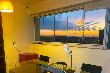 Apartamento para alugar com 3 quartos, 206m² em Vila Sonia, São Paulo