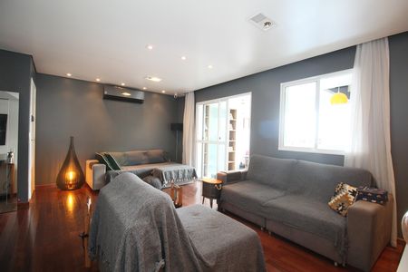 Sala de apartamento para alugar com 3 quartos, 206m² em Jardim Monte Kemel, São Paulo