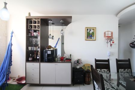 Sala de apartamento para alugar com 2 quartos, 44m² em Jardim Suina, Taboão da Serra