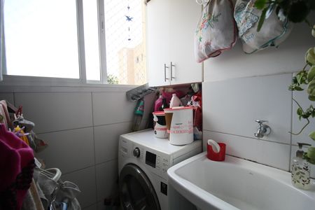 Área de Serviço de apartamento para alugar com 2 quartos, 44m² em Jardim Suina, Taboão da Serra