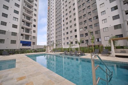 Apartamento para alugar com 38m², 2 quartos e sem vagaÁrea comum - Piscina
