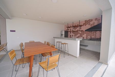 Apartamento para alugar com 38m², 2 quartos e sem vagaÁrea comum - Churrasqueira