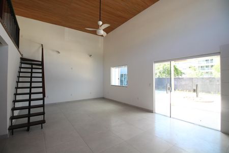 Casa para alugar com 340m², 4 quartos e 3 vagasSala - Cozinha (casa 2)
