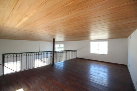 Casa para alugar com 340m², 4 quartos e 3 vagasMezanino (casa 2)