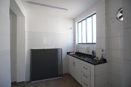 Casa para alugar com 340m², 4 quartos e 3 vagasCozinha (casa 1)