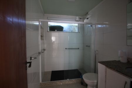 Casa para alugar com 340m², 4 quartos e 3 vagasBanheiro Social (casa 1)
