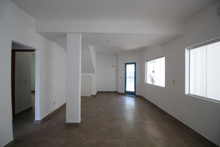 Casa para alugar com 340m², 4 quartos e 3 vagasSala (casa 1)