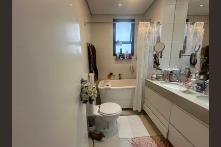 Apartamento para alugar com 112m², 2 quartos e 2 vagasBanheiro da Suíte 1