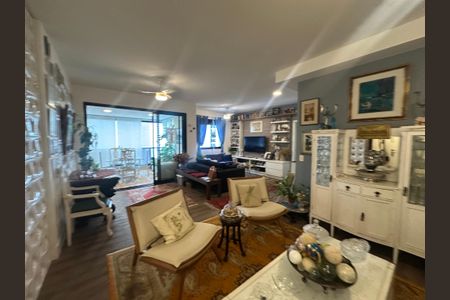 Apartamento para alugar com 112m², 2 quartos e 2 vagasSala