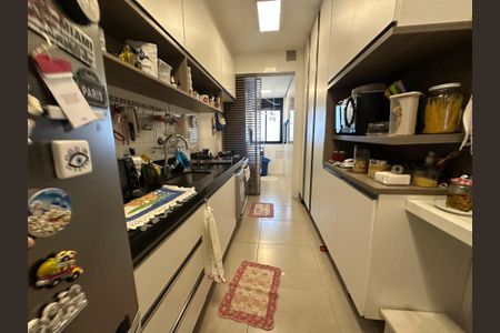 Apartamento para alugar com 112m², 2 quartos e 2 vagasCozinha
