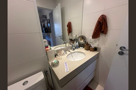 Apartamento para alugar com 112m², 2 quartos e 2 vagasBanheiro da Suíte 2