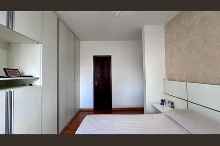 Apartamento à venda com 95m², 3 quartos e 1 vagaquarto 