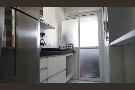 Cozinha de apartamento para alugar com 2 quartos, 60m² em Gopouva, Guarulhos