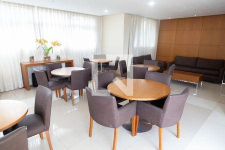 Apartamento para alugar com 60m², 2 quartos e 1 vaga Apartamento para alugar com 60m², 2 quartos e 1 vagaÁrea comum - Salão de festas