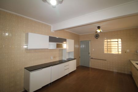 Casa para alugar com 250m², 3 quartos e 2 vagasCozinha