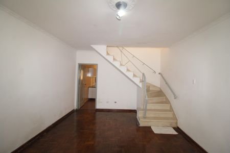 Casa para alugar com 250m², 3 quartos e 2 vagasSala