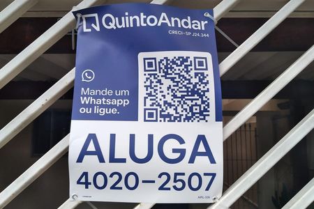 Casa para alugar com 250m², 3 quartos e 2 vagas Casa para alugar com 250m², 3 quartos e 2 vagasFachada