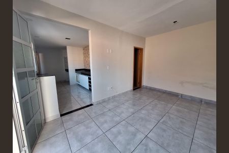 Casa à venda com 287m², 3 quartos e 4 vagasSala 2