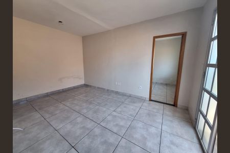 Casa à venda com 287m², 3 quartos e 4 vagasSala 2
