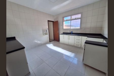 Casa à venda com 287m², 3 quartos e 4 vagasCozinha