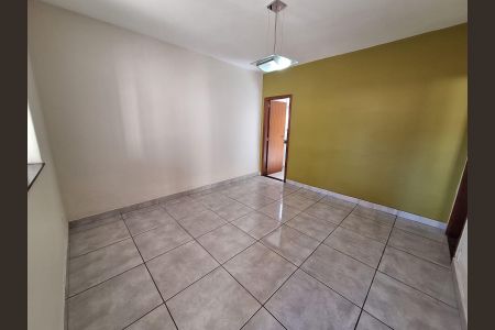 Casa à venda com 287m², 3 quartos e 4 vagasSala