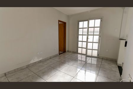 Casa à venda com 287m², 3 quartos e 4 vagasSala 2