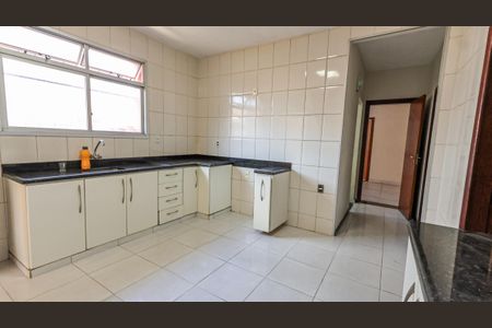 Casa à venda com 287m², 3 quartos e 4 vagasCozinha