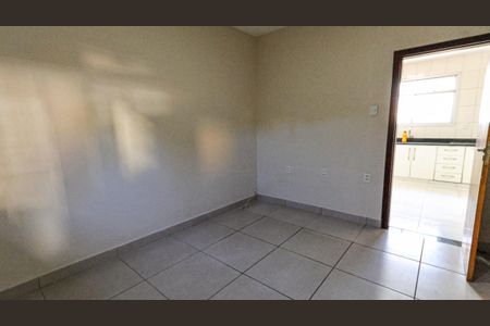 Casa à venda com 287m², 3 quartos e 4 vagasQuarto 2