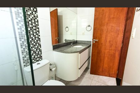 Casa à venda com 287m², 3 quartos e 4 vagasBanheiro 2
