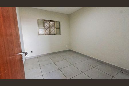 Casa à venda com 287m², 3 quartos e 4 vagasQuarto 2
