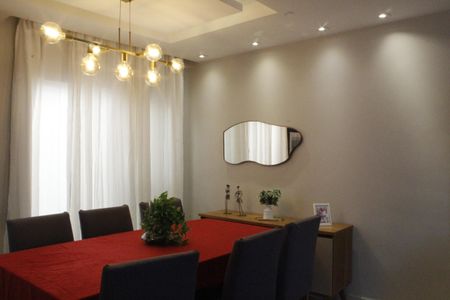 Casa de condomínio à venda com 117m², 4 quartos e 2 vagasSala