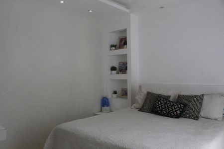 Casa de condomínio à venda com 117m², 4 quartos e 2 vagasQuarto Suíte