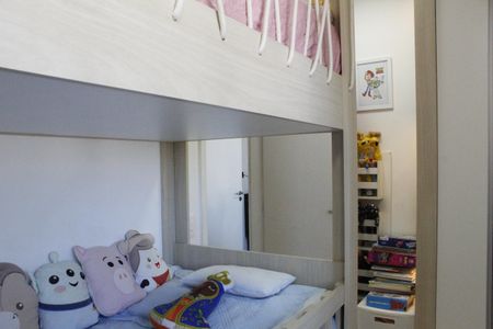 Casa de condomínio à venda com 117m², 4 quartos e 2 vagasQuarto 2