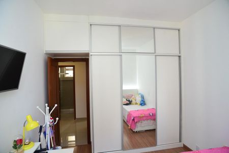 Apartamento à venda com 179m², 4 quartos e 3 vagasQuarto 2