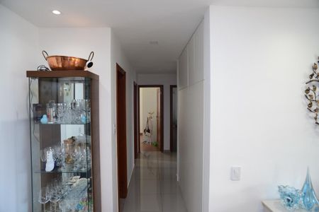 Apartamento à venda com 179m², 4 quartos e 3 vagasCorredor