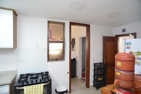 Apartamento à venda com 179m², 4 quartos e 3 vagasCozinha