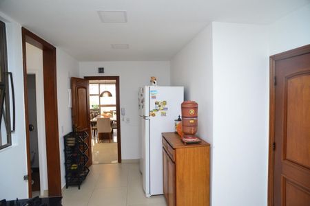 Apartamento à venda com 179m², 4 quartos e 3 vagasCozinha