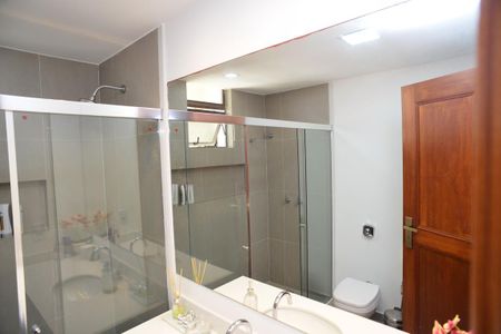 Apartamento à venda com 179m², 4 quartos e 3 vagasBanheiro Social
