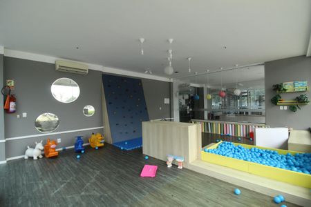 Apartamento à venda com 64m², 2 quartos e 1 vagaÁrea Comum - Brinquedoteca