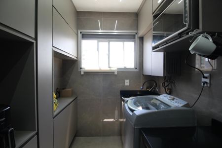 Apartamento à venda com 64m², 2 quartos e 1 vagaÁrea de Serviço